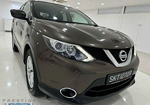 Nissan Qashqai 1.2 DIG-T CVT Revcam 2015 Brown Rear Entertainment 